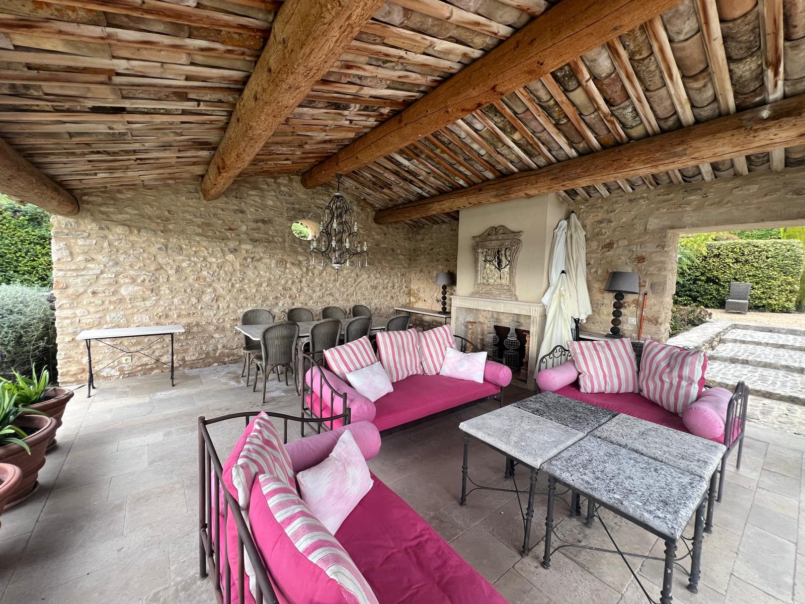 terrasse-moderne-dallage-pierre-bouches-du-rhone